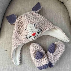 Baby Boden Bunny Toddler Knit hat and mittens set